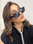 Trendy 90s Retro Rectangle Sunglasses - Black/Grey