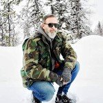 Polarized Aviator Sunglasses for Men and Women