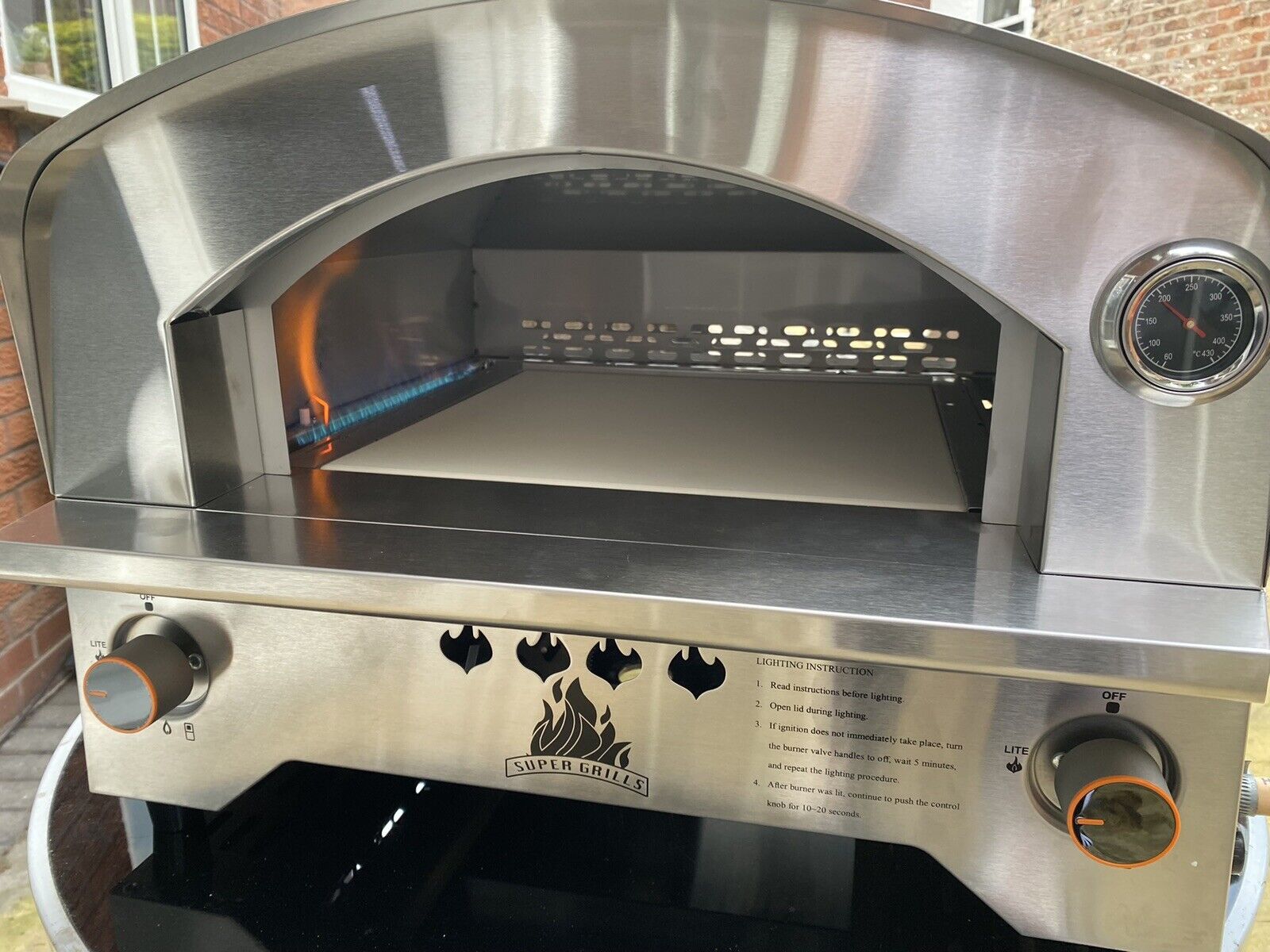 Tabletop Gas Pizza Oven for Outdoor Cooking
