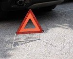 Foldable Safety Warning Triangle for Roadside Emergencies