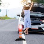 Ulsam 2pcs LED Emergency Roadside Lights, Safety Strobe Road Warning Light, Flares Emergency Road with Magnetic Base and Removable Bracket, 9 Modes Multifunctional Highway Beacon Flare Light