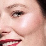 Catrice Space Glam Multichrome Holo Highlighter