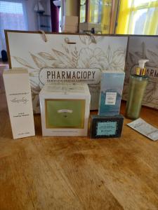 Viox Emerald Face Mask - Vegan Beauty Delight