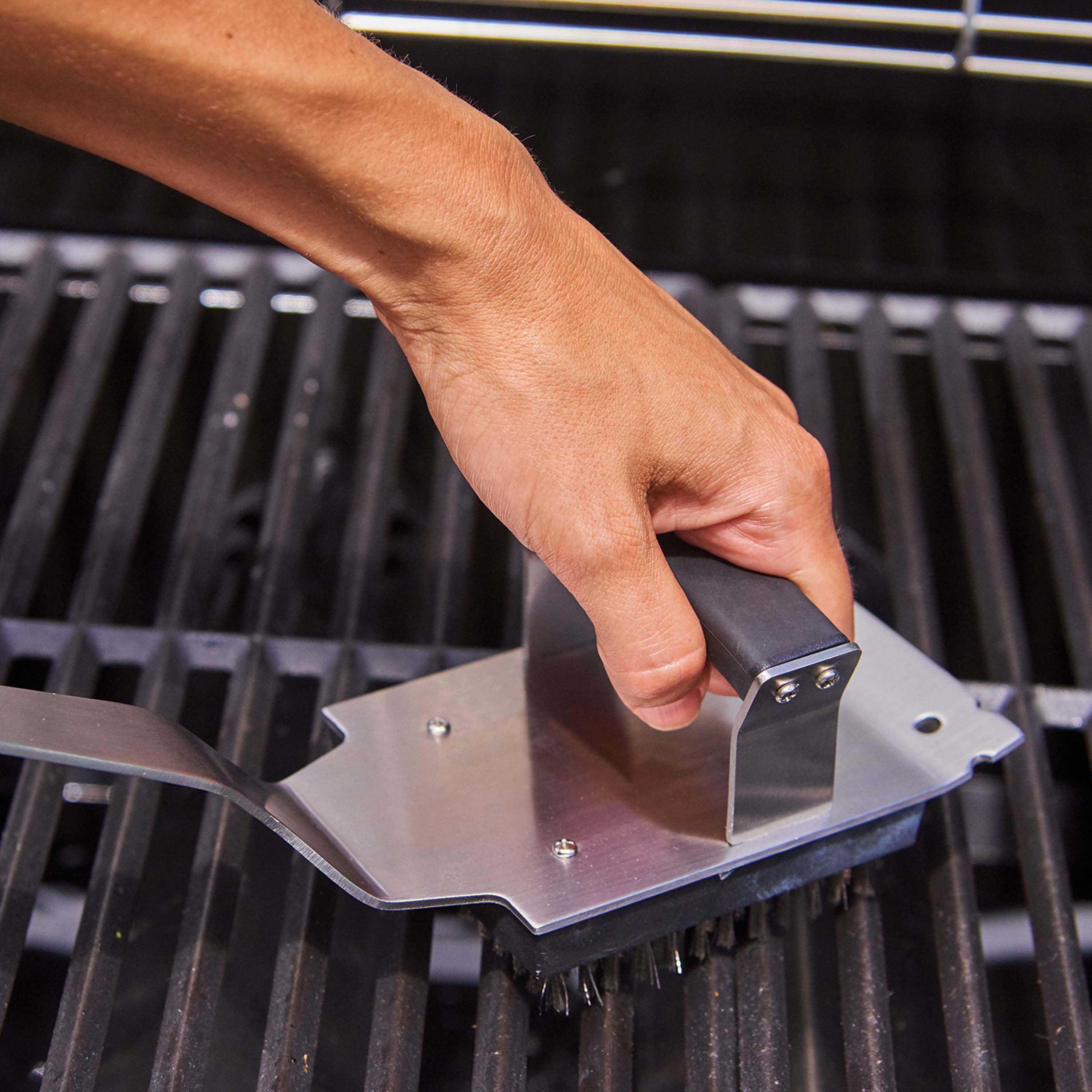 Cuisinart Dual Grip BBQ Brush with Scraper