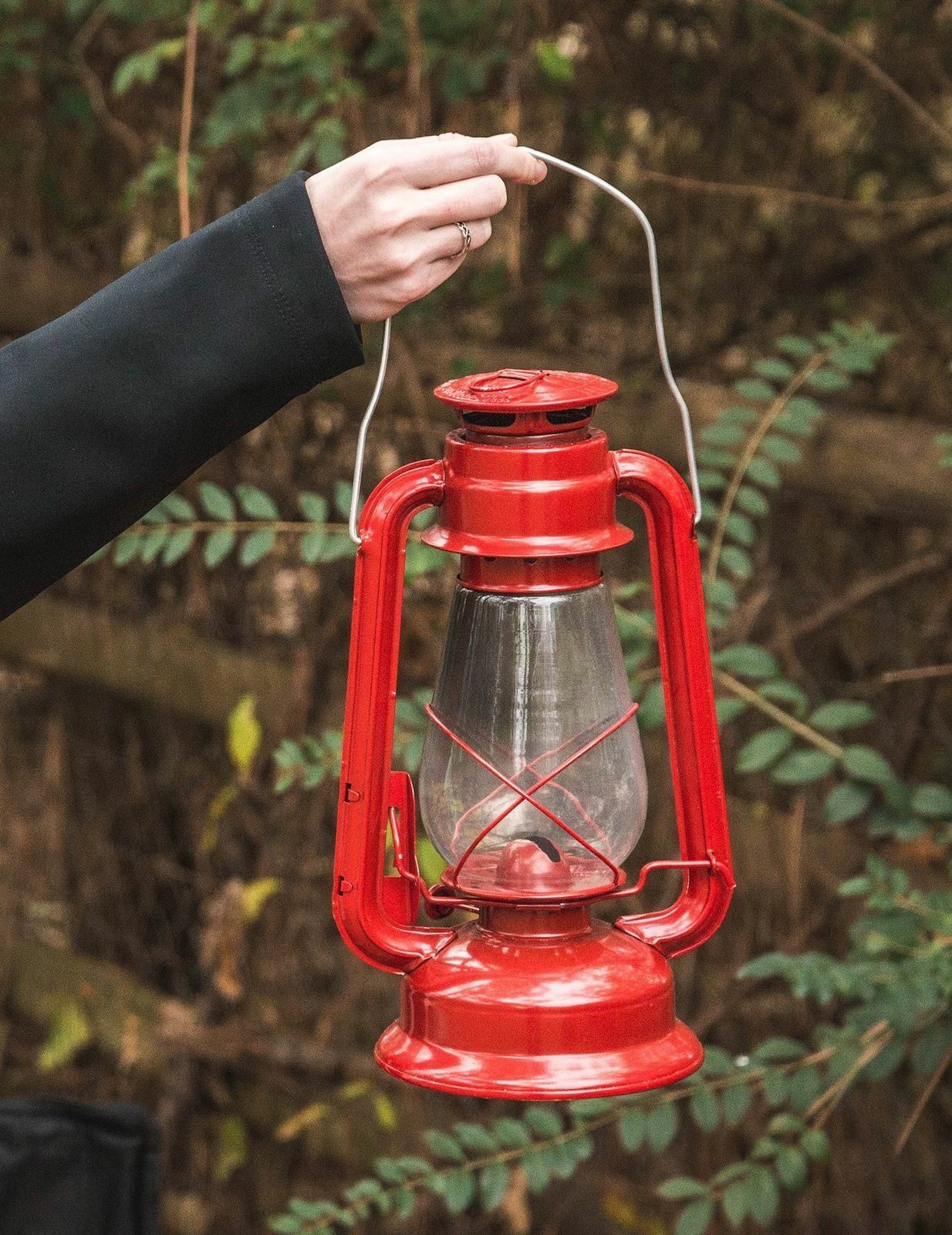 Stansport High Oil Lantern - 12-Inch Red