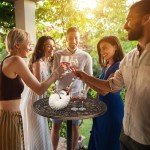 VINGLI 40" Round Outdoor Bar Table