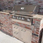Lion 32" Natural Gas Grill for Outdoor Cooking
