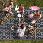 SAND MINE Reversible Outdoor Plastic Straw Mat 4' x 6