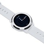 Wearable4U - Bushnell iON Elite White Golf GPS Watch with Cloth Bundle