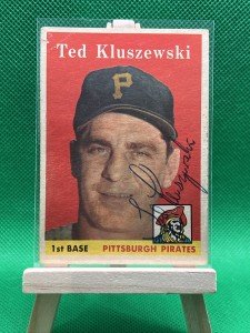 1958 Topps Ted Kluszewski Signed Baseball Card