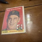 1958 Topps Ted Kluszewski Baseball Card
