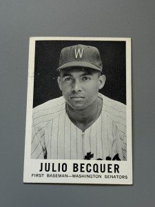 1960 Leaf Baseball Julio Becquer #43 Card