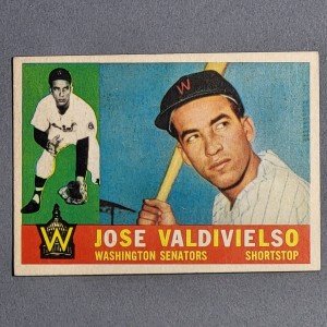 1960 Topps Baseball #527 Jose Valdivielso Card