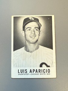 1960 Leaf Baseball Luis Aparicio Card #1