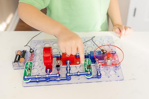 Snap Circuits Jr.: STEM Electronics Kit with 100+ Projects