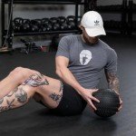 Titan Fitness 20 LB Rubber Slam Ball 10