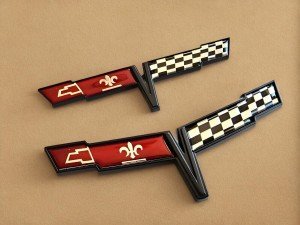 Black Crossed Flag Emblem Badge for C3 Corvette