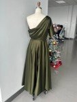 AI-Powered Fashion: Elegant Red Formal Dress for Women
