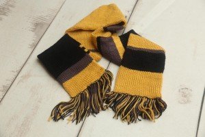Wizard Scarf, Hufflepuff Inspired Scarf, Winter Scarf, Wizard Apparel, Knit Scarf, Knitted Scarf, Knitted Accessories, Knit clothes, Wizard