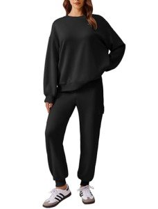PINSPARK Womens Sweatsuits 2 Piece Set Long Sleeve Sweatshirt Crewneck Cargo Jogger Pants with 4 Pockets Travel Tracksuit, Black Medium