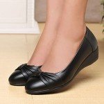 Lightweight Black Pointed Toe Flat Shoes for Women