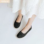 HEAWISH Women's Daisy Round Toe Ballet Flats