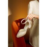 Chic Closed Toe Chunky Heels for Women