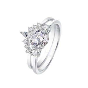 Elegant 18K Gold and Silver Women's Engagement Ring Set