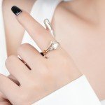 Elegant 18K Gold and Silver Women's Engagement Ring Set
