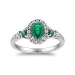 Elegant 14K White Gold Emerald Diamond Engagement Ring