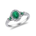 Elegant 14K White Gold Emerald Diamond Engagement Ring