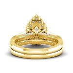 Elegant Pear-Shaped Moissanite Engagement Ring Set