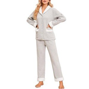 Cozy Women's Sherpa Pajama Set in Light Grey
