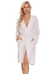 Lightweight Women’s Breathable Knit Bathrobe in Pink