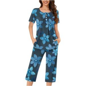 Cozy Women's 2-Piece Capri Pajama Lounge Set