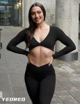 YEOREO Kyla Women Crop Top Long Sleeve V Neck Padded Sports Low Medium Impact Yoga Shirt Workout Black S