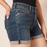 Amazon Essentials Women's 4" Denim Short, Dark Denim, 18