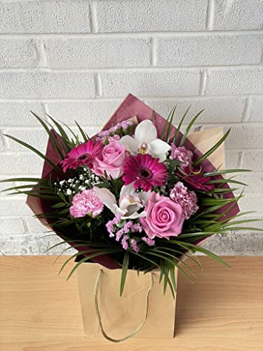 Daily Flower's Mixed Bouquet with Pink Roses
