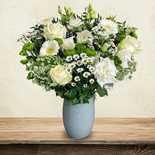 Elegant White Lily & Rose Bouquet for Celebrations