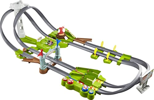 Hot Wheels Mario Kart Circuit Track Set with 1:64 Scale DIE-CAST Kart Replica Ages 3 and Above