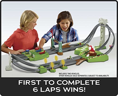 Hot Wheels Mario Kart Circuit Track Set with 1:64 Scale DIE-CAST Kart Replica Ages 3 and Above