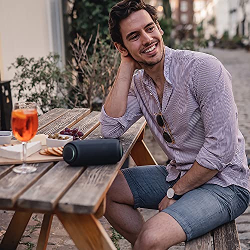 LG XBOOM Go Portable Bluetooth Speaker PL7 - LED Lighting and up to 24-Hour Battery, Black