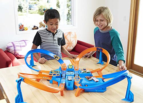 Hot Wheels Toy Car Track Set, Criss Cross Crash with 1:64 Scale Vehicle, Powered by a Motorized Booster [Amazon Exclusive]