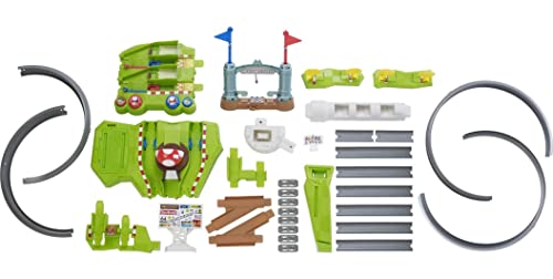 Hot Wheels Mario Kart Circuit Track Set with 1:64 Scale DIE-CAST Kart Replica Ages 3 and Above