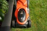 Flymo 18V SimpliMow 300 Cordless Lawnmower Bundle