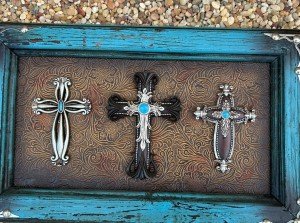 Elegant 3 Crosses Wall Art with Embossed Design