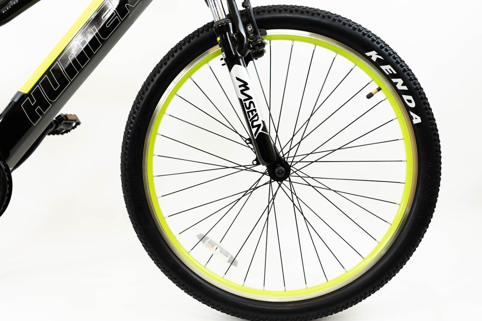 Hunter e-MTB: Powerful Electric Mountain Bike, Integrated Lithium