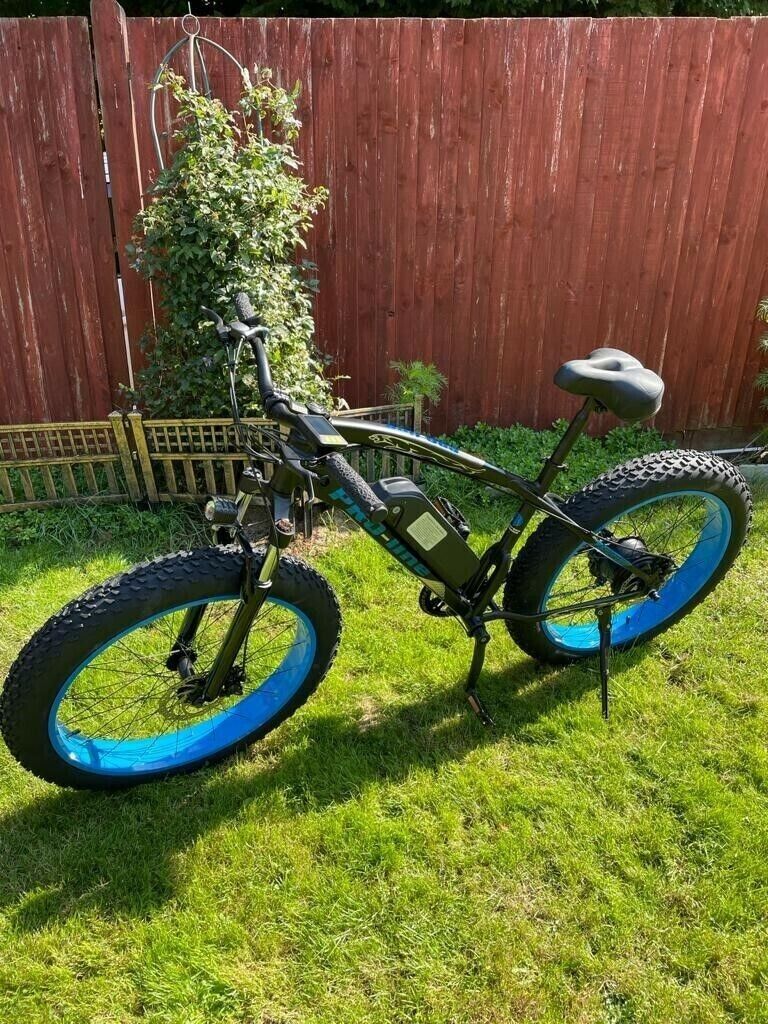 500w Electric Bike - LCD Display - Red/Blue Rims