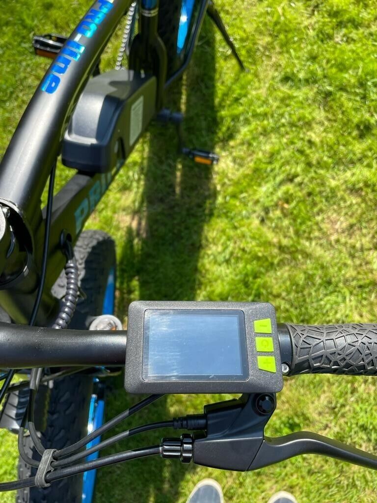 500w Electric Bike - LCD Display - Red/Blue Rims