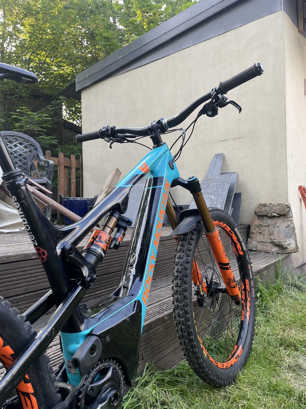 Rocky Mountain Carbon E Bike E-MTB